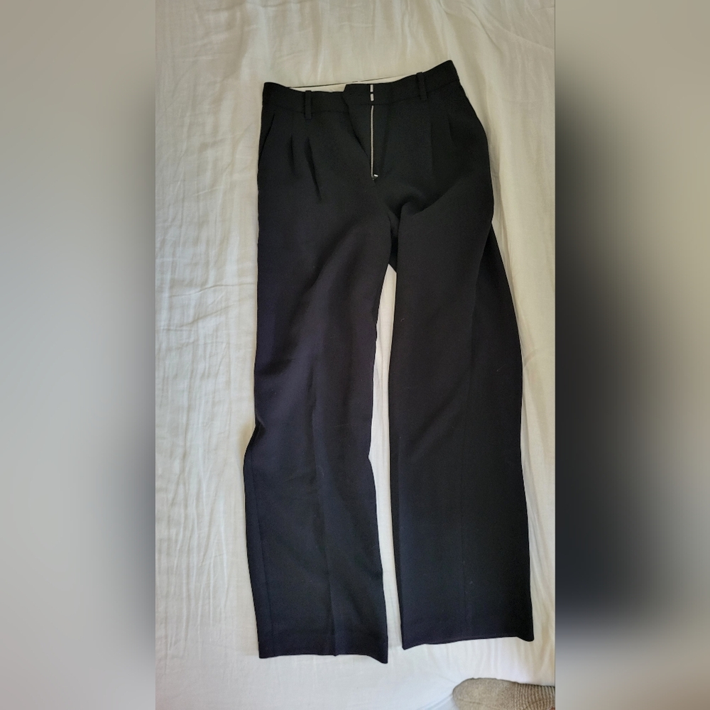 Aritzia effortless pant size 6 in dark blue